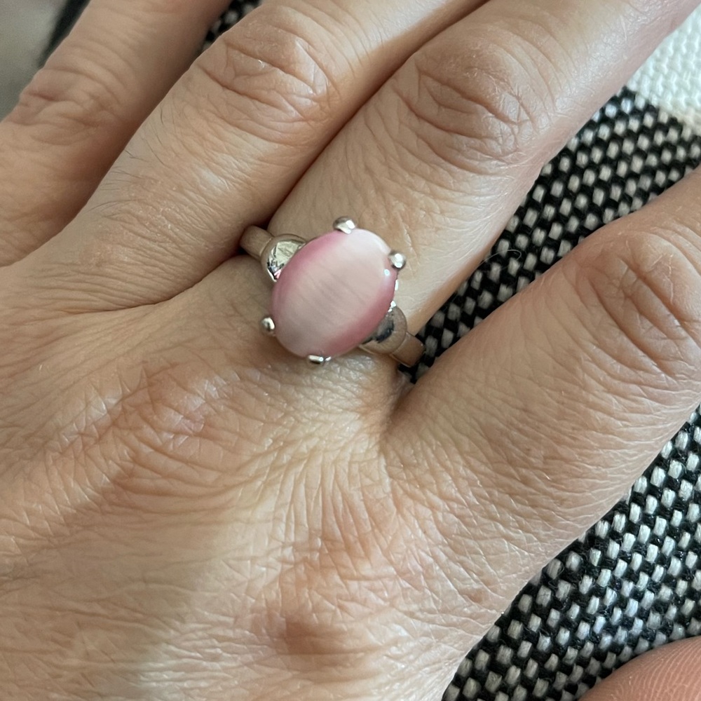 Pretty pink fashion ring. APPROX. size 9